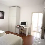 Ai Giardini Di San Vitale Bed & Breakfast