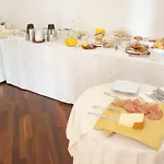 Bed & Breakfast Ai Giardini Di San Vitale 4*