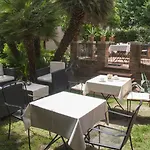 Ai Giardini Di San Vitale Bed & Breakfast 4*