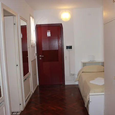 Couette-café Ai Giardini Di San Vitale 4*