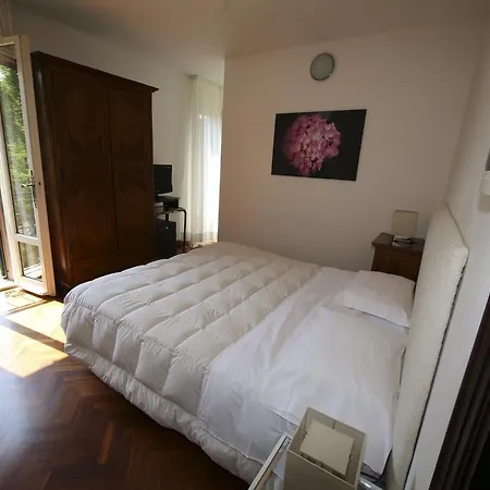 Ai Giardini Di San Vitale Couette-café