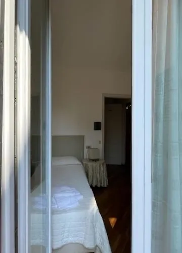 Ai Giardini Di San Vitale Bed & Breakfast