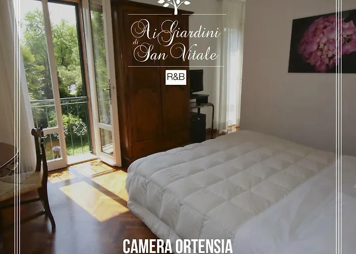 Ai Giardini Di San Vitale Bed & Breakfast