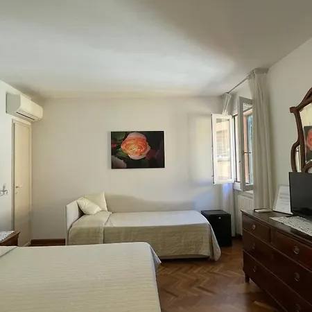 Ai Giardini Di San Vitale Bed & Breakfast