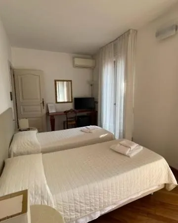 Ai Giardini Di San Vitale فندق مبيت وإفطار