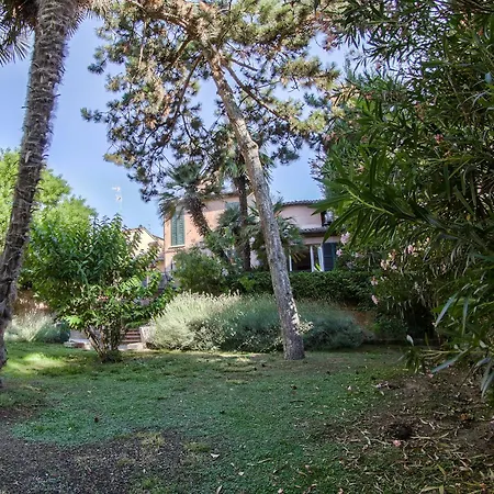 Bed & Breakfast Ai Giardini Di San Vitale 3*