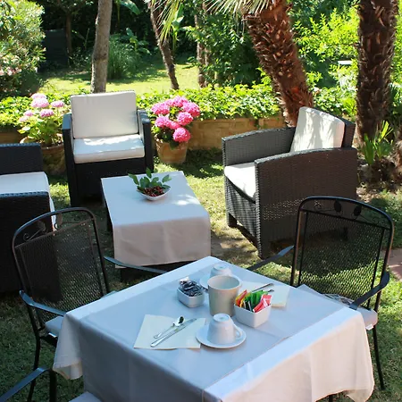 Ai Giardini Di San Vitale