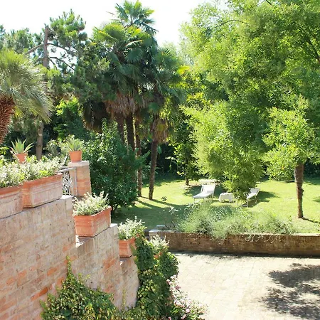 Bed & Breakfast Ai Giardini Di San Vitale