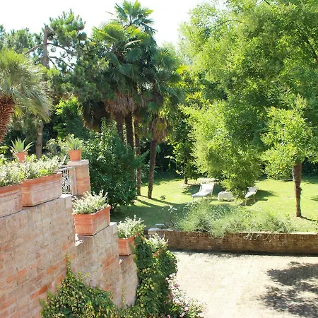 Bed and Breakfast Ai Giardini Di San Vitale